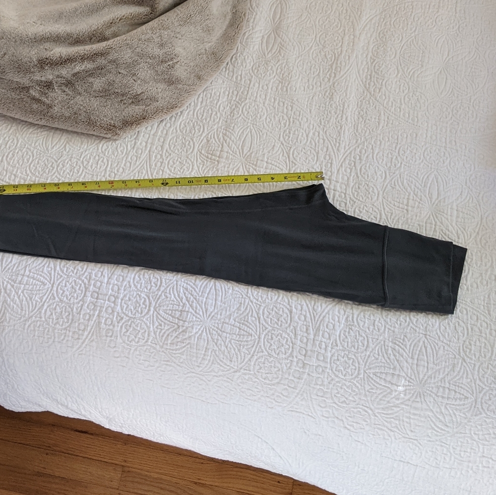 25" align lululemon leggings barely worn